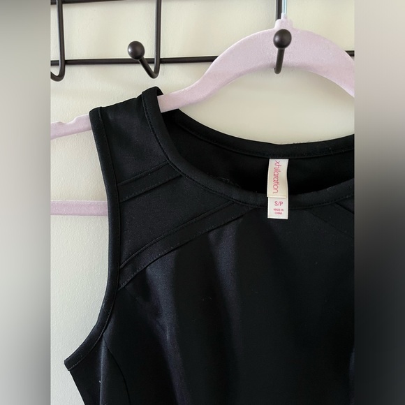 Peplum top 🖤 - Picture 2 of 3